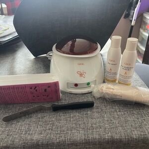 Hair Removal Waxing Kit with White and Brown Warmer